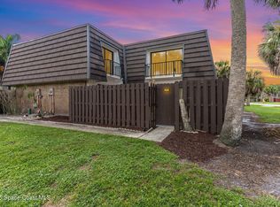2018 Vista Oaks Cir NE, Palm Bay, FL 32905