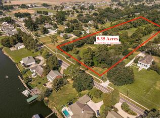 1304 False River Dr, New Roads, LA 70760