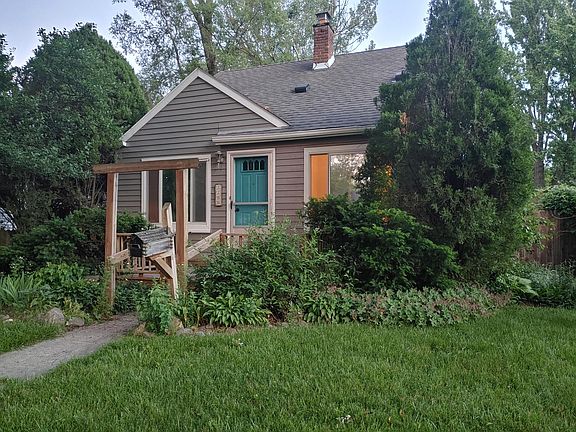2nd image of 2200 E Farnum Ave