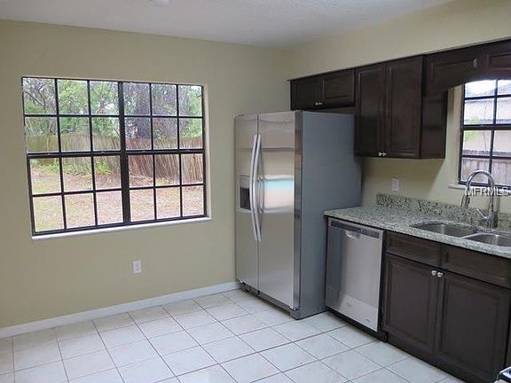 4th image of 362 Fisher Dr