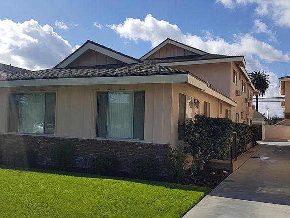 3rd image of 417 N Stoneman Ave