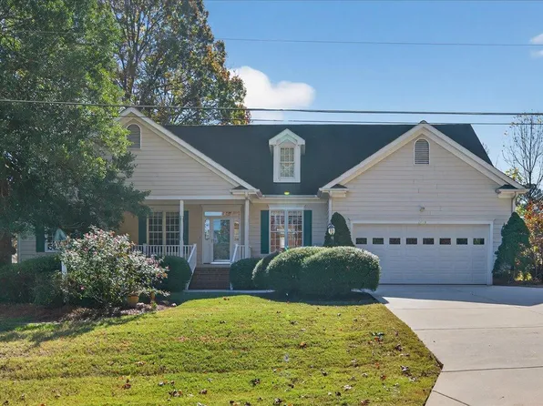 1409 Saint Patrick Dr, Raleigh, NC 27603