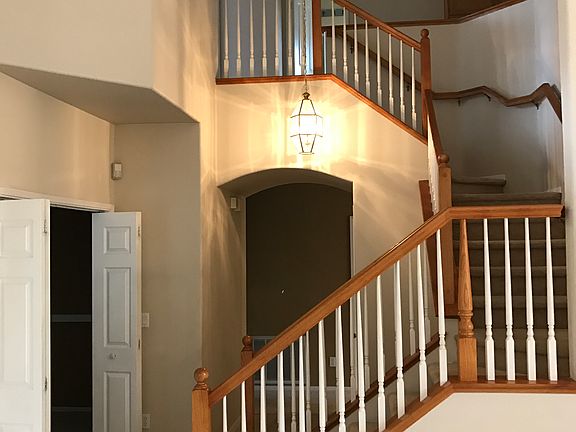 4th image of 30889 Bunker Dr