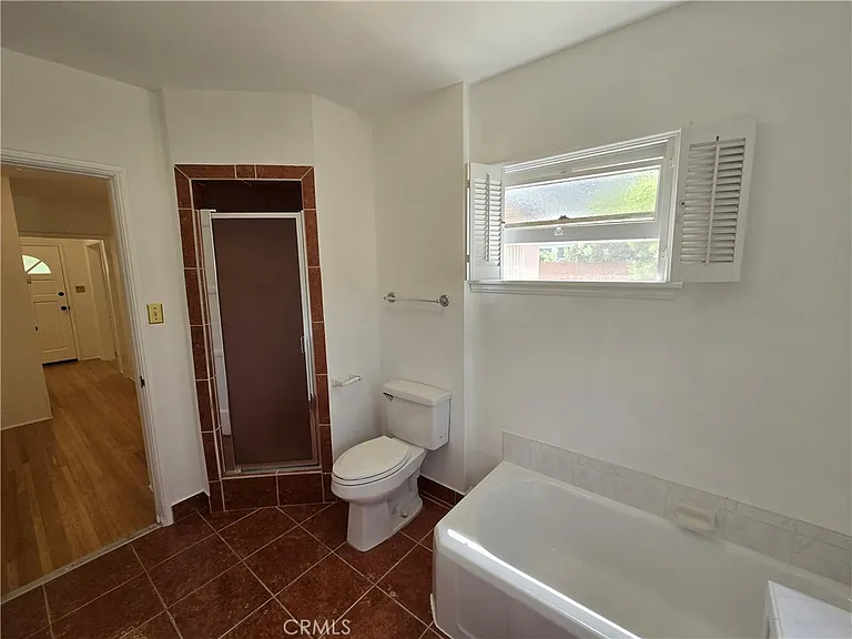 240 Euclid St — Photo 25
