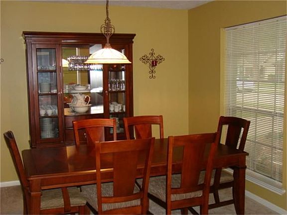4th image of 3303 Sansford Cir