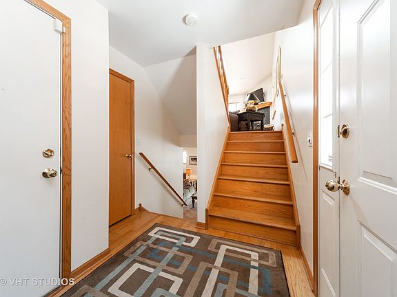 3rd image of 429 Dunridge Ct #429