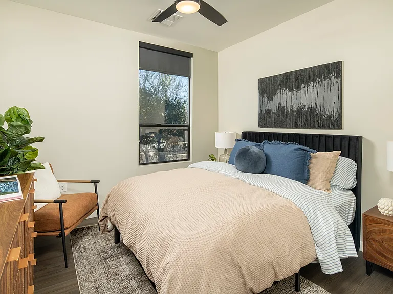 Huxley Scottsdale — Photo 22