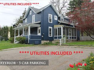 1225 N Chestnut St #1, Lansing, MI 48906