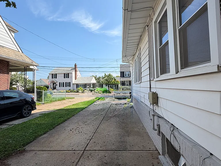 220 Harrison St — Photo 11