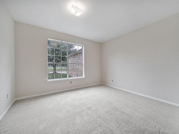 5th image of 22215 Holly Branch Dr