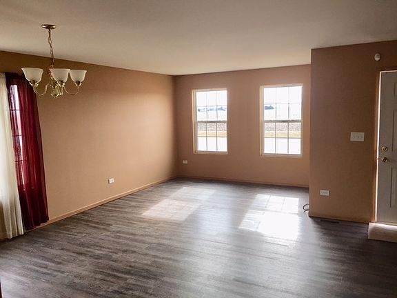 4th image of 2255 Summerfield St