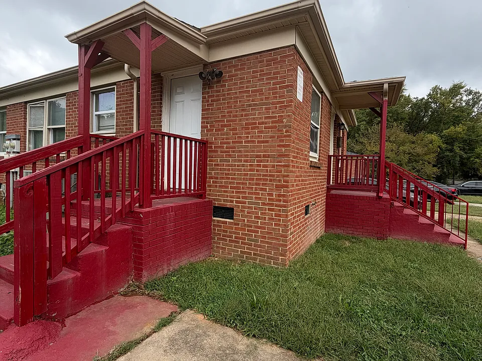 1661 Montana Dr