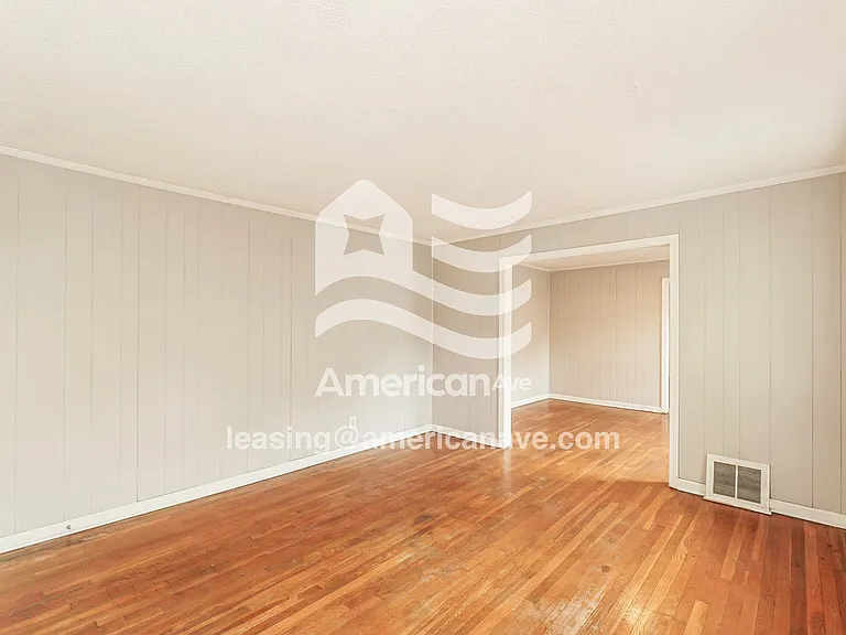1621962_002_living_room_2.jpg