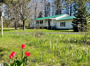 16097 Cadillac Hwy, Thompsonville, MI 49683