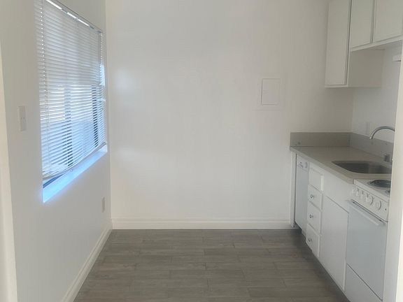 5th image of 140 Magnolia St APT 8