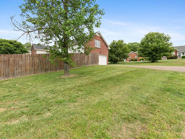 8001 Anna Ct — Photo 21