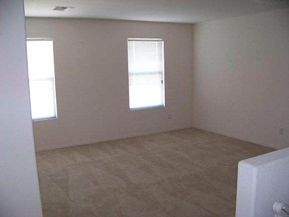 5th image of 1642 E Heather Dr