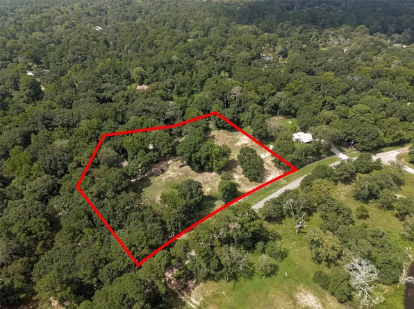 24923 N Clear Creek Rd, Hockley, TX 77447