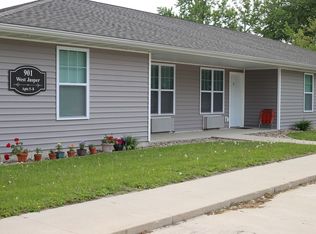 901 Jasper St #478, Manchester, IA 52057