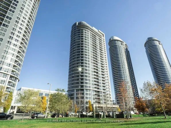 151 Village Green Sq, Toronto, ON