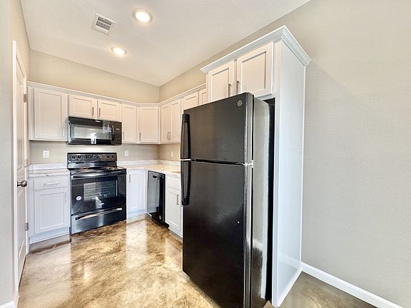 5th image of 4307 Holcomb Dr APT 383