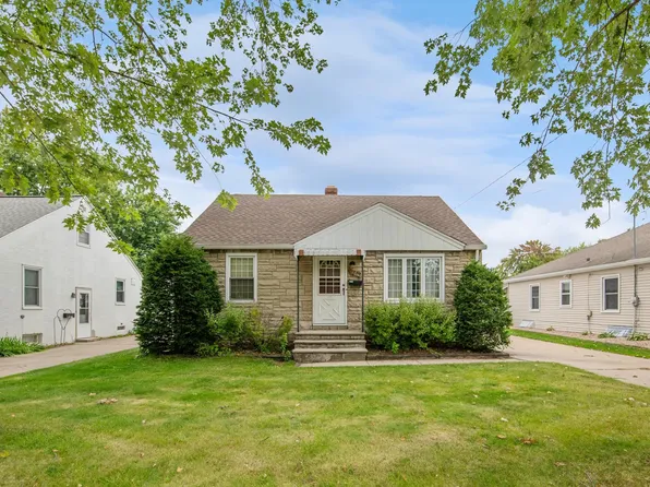 1609 Deckner Ave, Green Bay, WI 54302