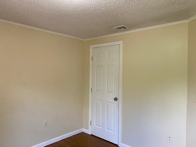 161 Maple St #2 — Photo 8