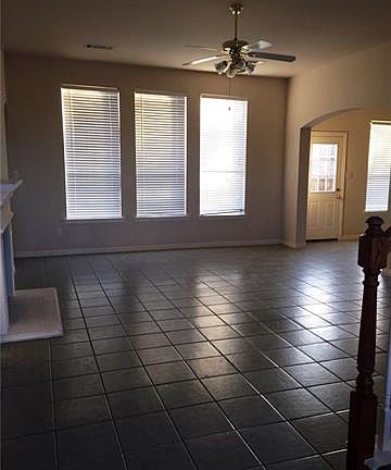 4th image of 1521 Stone Bend Ln