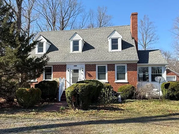 9253 Dahlgren Rd, King George, VA 22485