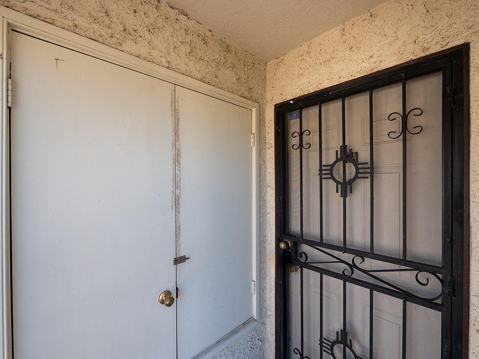 1st image of 833 Country Club Dr SE APT 2A