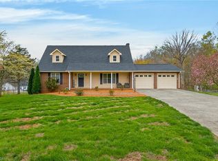 8388 Coachman Ln, Rural Hall, NC 27045