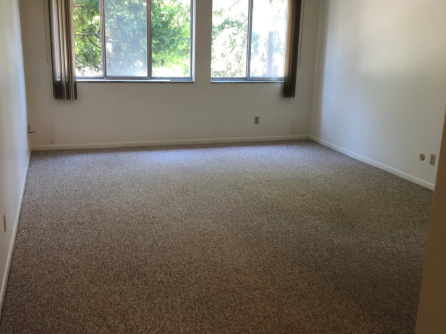 2 bed, 1000 sqft, $850 — Photo 3