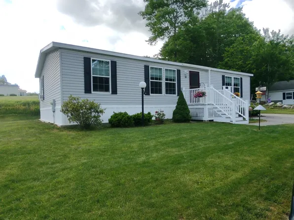 31 Meadow Drive, Turner, ME 04282