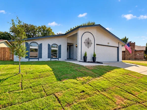 4721 Woodfield Dr, Arlington, TX 76016