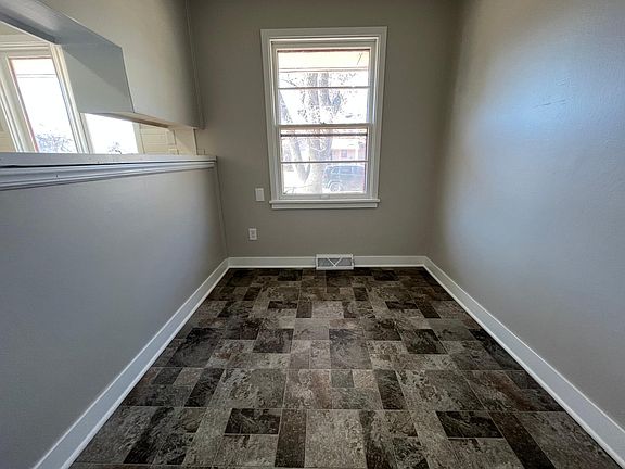 4th image of 5206 W Craw St