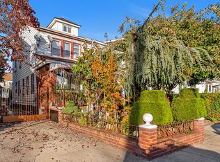 14915 20th Rd, Whitestone, NY 11357