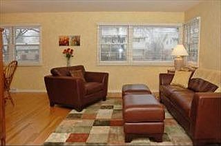 1st image of 414 N Macarthur Dr