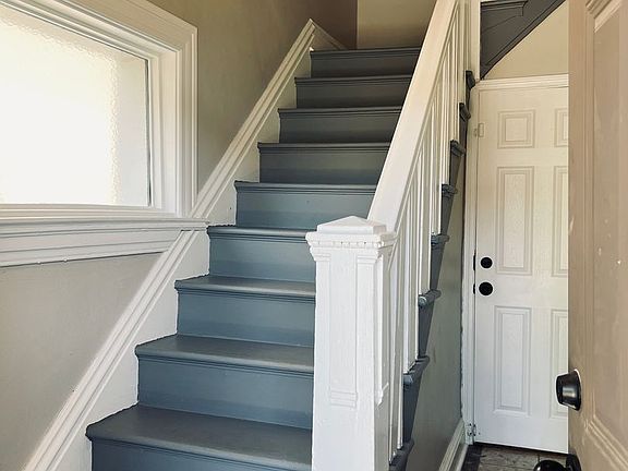 3rd image of 5783 McPherson Ave #2