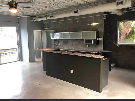 2nd image of 3107 W Deleon St #1