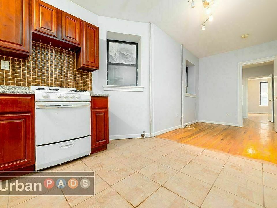 1st image of 437 De Kalb Ave #3R