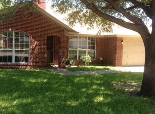 1625 Independence Rd, Blue Mound, TX 76131