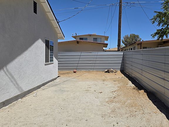 3rd image of 7425 Borrego Trl Unit B