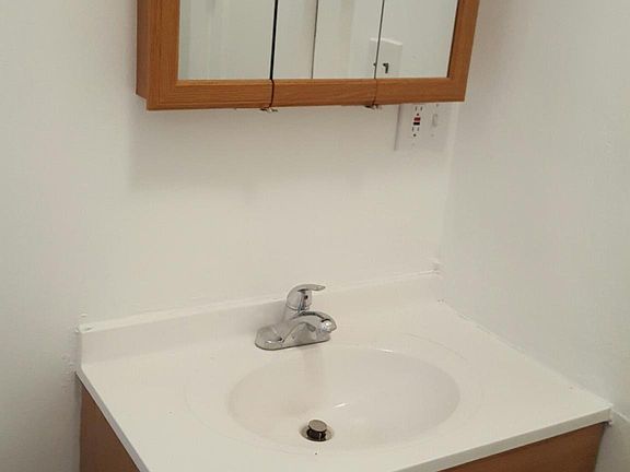 4th image of 87 Jewett St APT 3