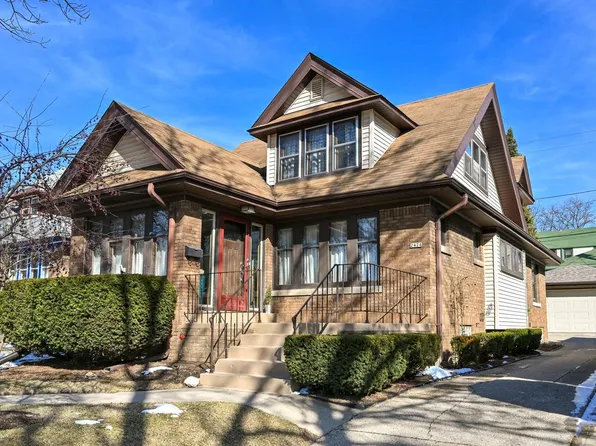 2424 North 61st STREET, Wauwatosa, WI 53213