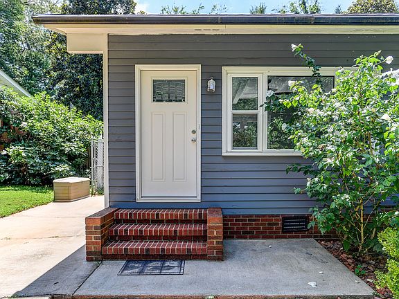 2nd image of 1320 Forest Park Dr