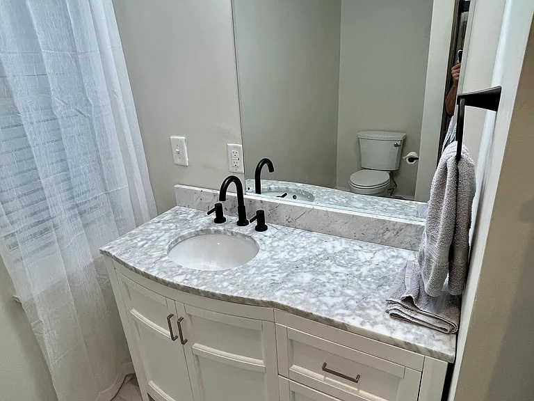 50 South St — Photo 10