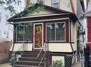 8909 86th St, Woodhaven, NY 11421