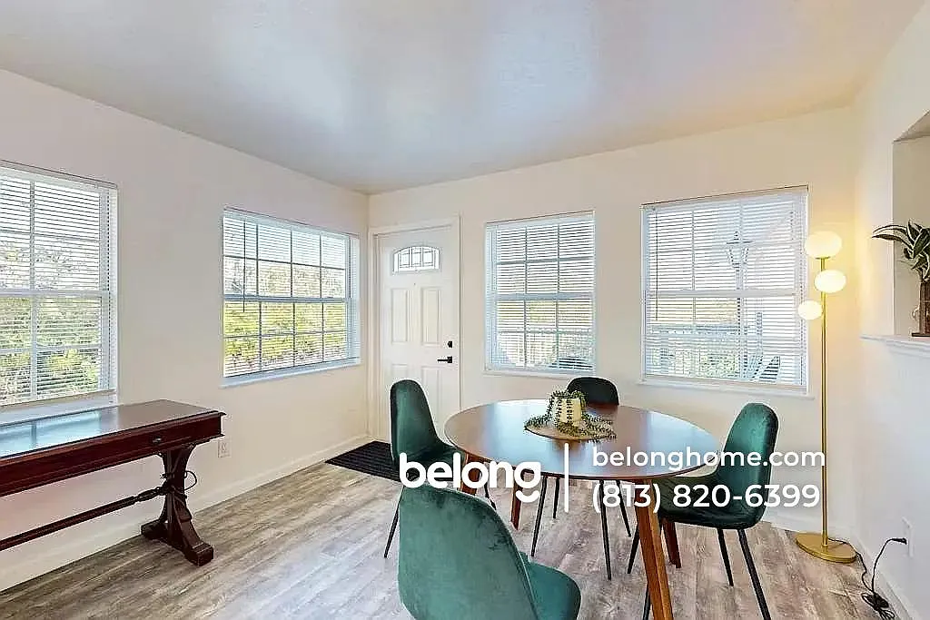 3 bed, 2.0 bath, 1200 sqft, $2,045 — Photo 4