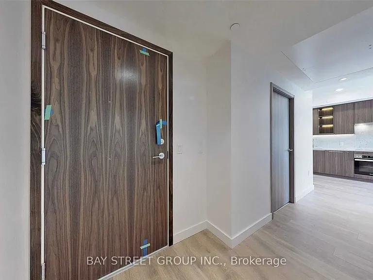 95 McMahon Dr #1212 — Photo 34