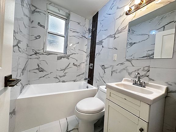 5th image of 92 Highland Ave #112